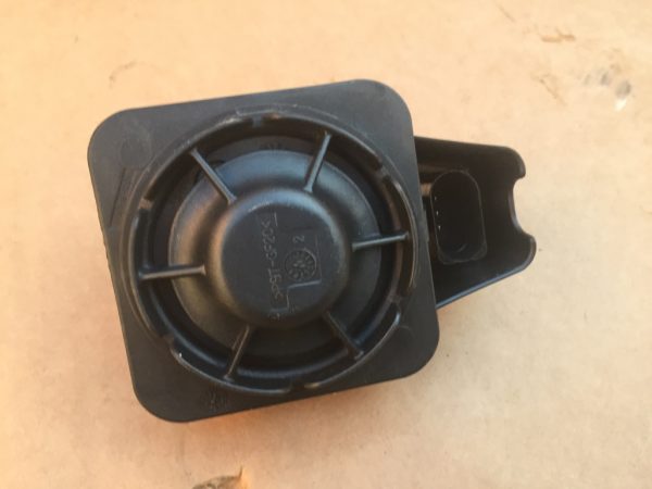 Alarma sirena VW Arteon 5Q0951605A 5Q0951605A - Dezmembrari Auto