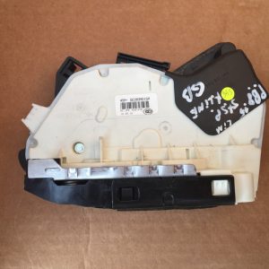 Broasca usa stanga spate VW Passat B8 5E0839015A 5E0 839 015 A - Dezmembrari Auto