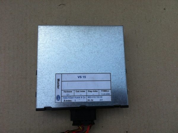 Stabilizator tensiune VW 8ES01015300 - Dezmembrari Auto