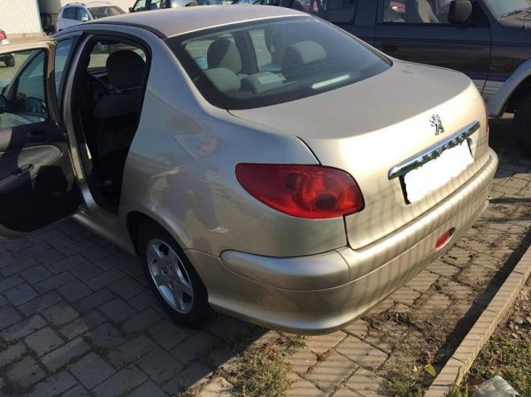Dezmembrari Peugeot 206 sedan 1.4 KFW benzina din 2008 - Dezmembrari Auto - imagine 2