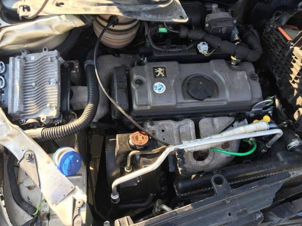 Dezmembrari Peugeot 206 sedan 1.4 KFW benzina din 2008 - Dezmembrari Auto - imagine 6