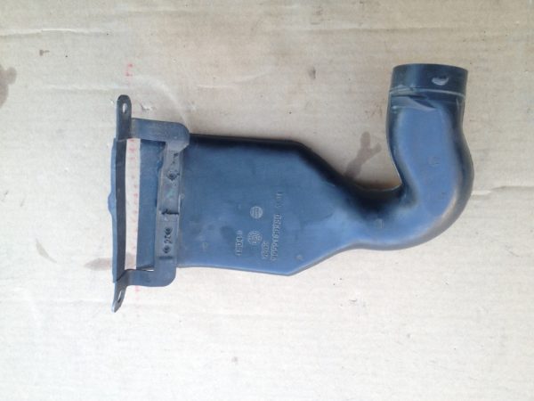 Tubulatura aer Peugeot 307 1.6 hdi 9HY 9655130980 - Dezmembrari Auto