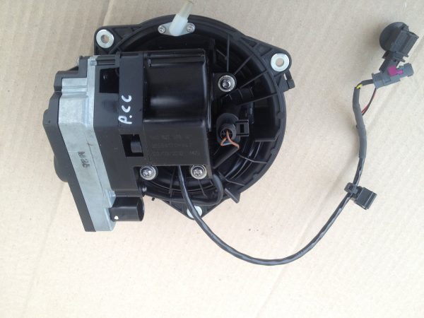 Camera spate VW Passat CC B6 B7 5K0827469AP 5K0 827 469 AP - Dezmembrari Auto - imagine 2
