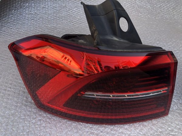 Stop stanga spate Volkswagen Passat B8 2015 variant - Dezmembrari Auto