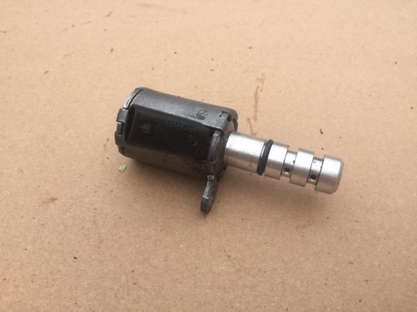 Supapa regulatoare ulei VW Golf 7 2.0 tdi 04L 906 455 B 04L906455B - Dezmembrari Auto