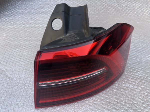 Stop dreapta spate Volkswagen Passat B8 2015 variant - Dezmembrari Auto