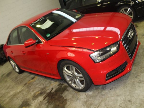 Dezmembrez Audi A4 B8 2013 limuzina S-LINE 2.0 tdi CJC - Dezmembrari Auto - imagine 2