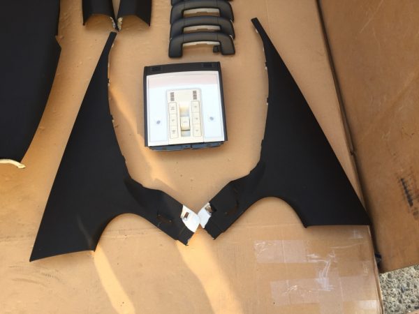 Plafon negru cu accesorii Volkswagen Passat B8 limuzina - Dezmembrari Auto - imagine 2