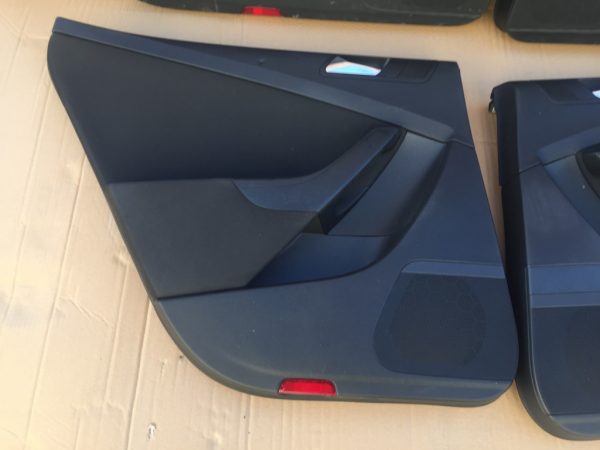 Set fete usi VW Passat B8 combi - Dezmembrari Auto - imagine 8