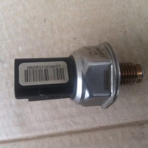 Senzor rampa injectie Peugeot 307 1.6 hdi 9658227880 - Dezmembrari Auto