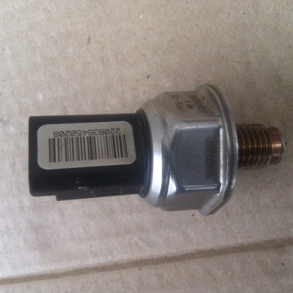 Senzor rampa injectie Peugeot 307 1.6 hdi 9658227880 - Dezmembrari Auto