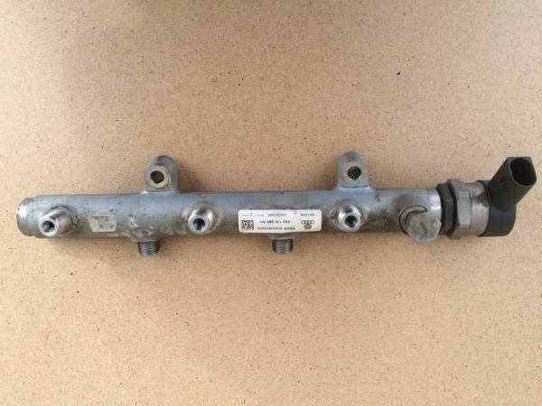 Rampa injectoare rampa injectie Audi A4 A5 A6 Q5 Q7 059130090AH 059 130 090 AH - Dezmembrari Auto