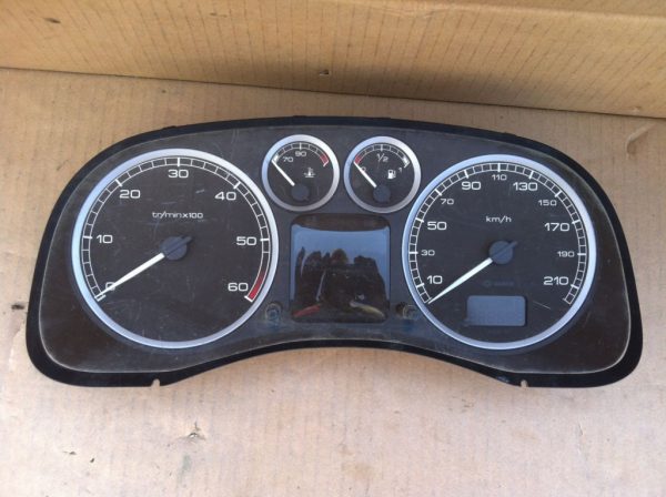 Ceasuri bord Peugeot 307 cod 9651299680 - Dezmembrari Auto