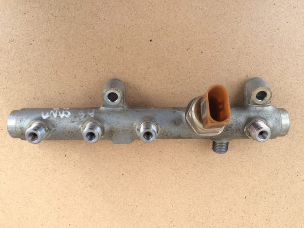 Rampa injectoare rampa injectie Audi A4 A5 A6 Q5 Q7 059130089AH 059 130 089 AH - Dezmembrari Auto