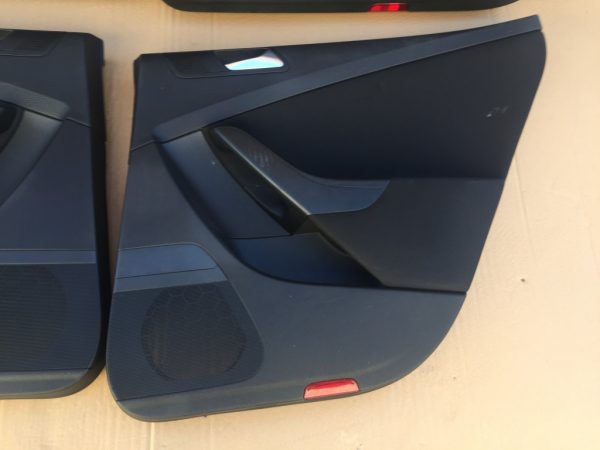 Set fete usi VW Passat B8 combi - Dezmembrari Auto - imagine 7