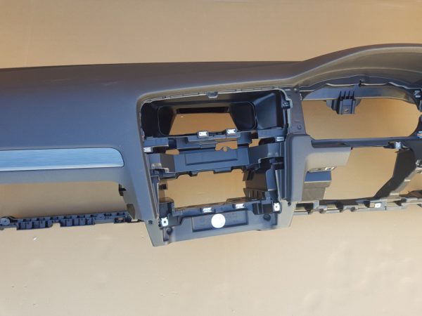 Plansa bord VW Golf 7 2019 (volan dreapta) 5G2857181A 5G2 857 181 A - Dezmembrari Auto - imagine 3