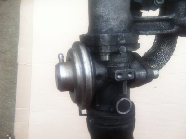 EGR VW Golf 4 1.9 tdi ALH 038129637 038 129 637 - Dezmembrari Auto