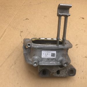 3Q0199262J 3Q0 199 262 J Suport motor tampon VW Passat B8 - Dezmembrari Auto