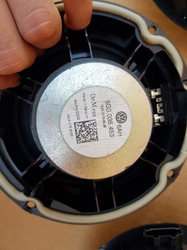 Boxa spate VW Golf 7 5G0035453 5G0 035 453 - Dezmembrari Auto - imagine 4