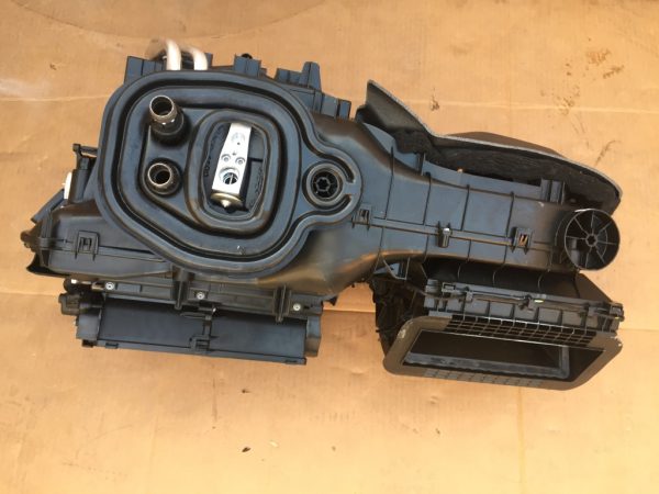 Tulumba clima completa VW Arteon 2.0 tdi CUAA 3Q0 907 521 A 3Q1 816 002B - Dezmembrari Auto - imagine 3