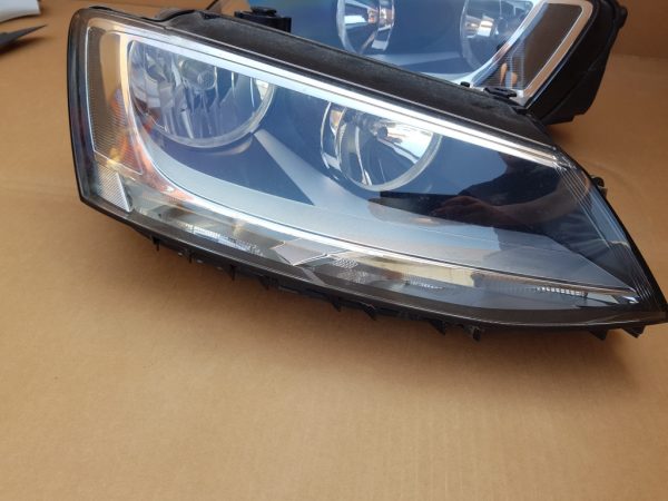 Set faruri Volkswagen Jetta 2016 5C7941006A 5C7941005A - Dezmembrari Auto - imagine 2