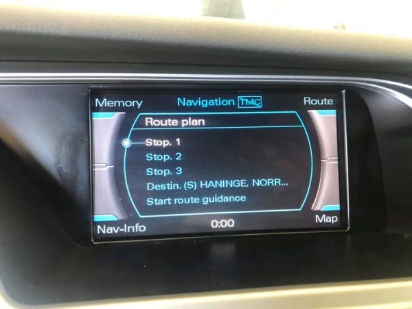 Dezmembrez Audi A4 B8 2009 limuzina 3.2 fsi CALA - Dezmembrari Auto - imagine 4