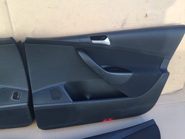 Set fete usi VW Passat B8 combi - Dezmembrari Auto - imagine 6