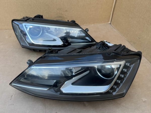 Set faruri led bi-xenon adaptive complete cu module si becuri VW Jetta 2017 la 0 km - Dezmembrari Auto