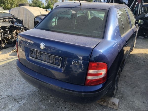 Dezmembrez Skoda Fabia sedan limuzina din 2007 1.2 BME - Dezmembrari Auto - imagine 5