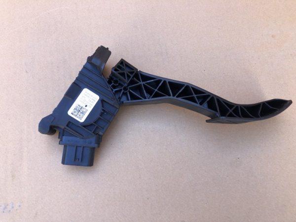 5Q1723503H 5Q1 723 503 H Pedala acceleratie VW Passat B8 - Dezmembrari Auto