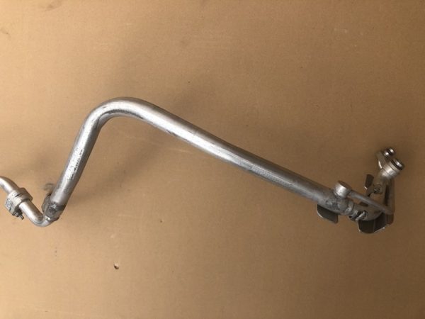 5Q1816738H 5Q1 816 738 H Conducta clima AC VW Passat B8 - Dezmembrari Auto