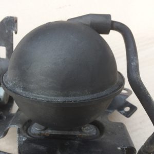 Vas vacuum Audi Q5 2.0 TDI 054129808 054 129 808 - Dezmembrari Auto