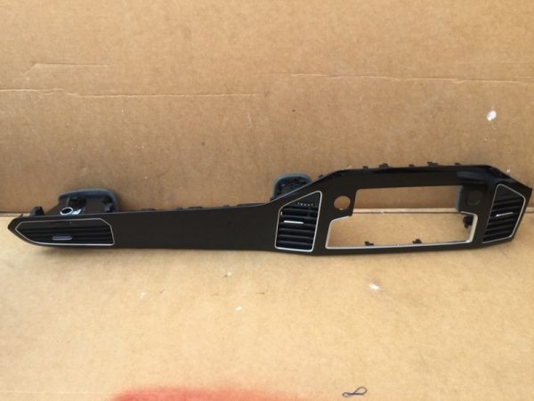 Trimuri bord VW Sportsvan Z517858069 Z517 858 069 - Dezmembrari Auto