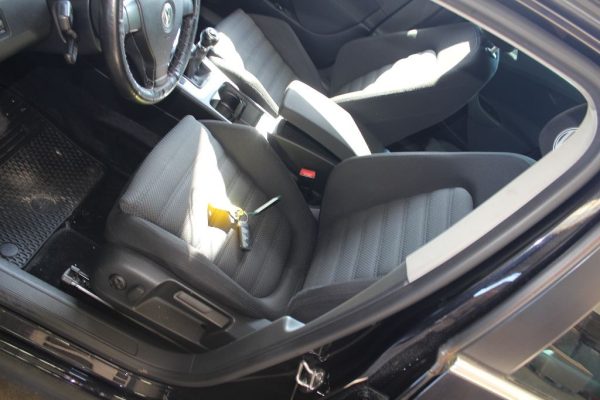 Dezmembrez Volkswagen Passat B6 2009 variant 2.0 TDI CBB - Dezmembrari Auto - imagine 6