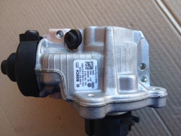 Pompa inalta VW 2.0 tdi 03L130755D sau 03L 130 755 D - Dezmembrari Auto