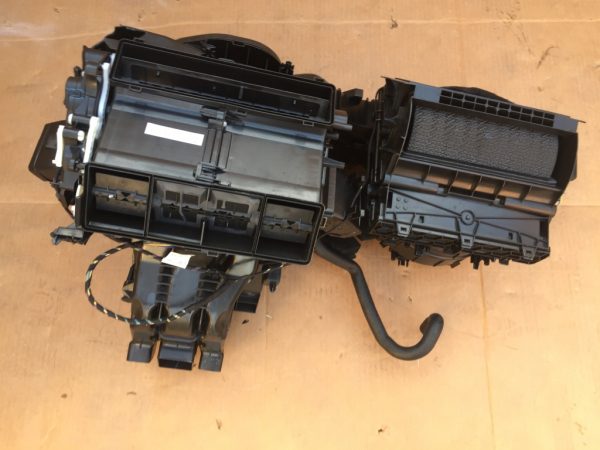 Tulumba clima completa VW Arteon 2.0 tdi CUAA 3Q0 907 521 A 3Q1 816 002B - Dezmembrari Auto - imagine 8