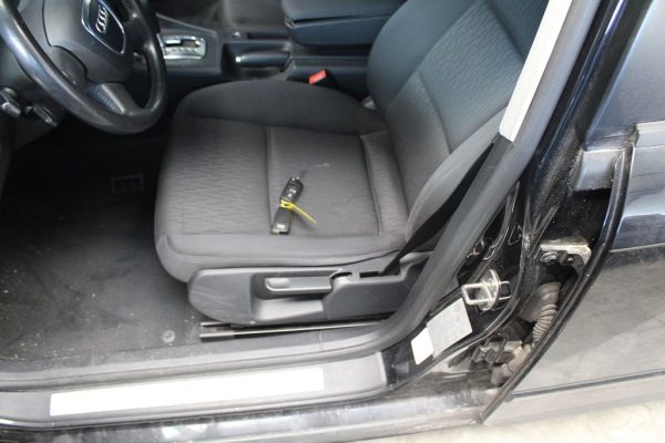 Dezmembrez Volkswagen Passat B6 2009 variant 2.0 TDI CBB - Dezmembrari Auto - imagine 8