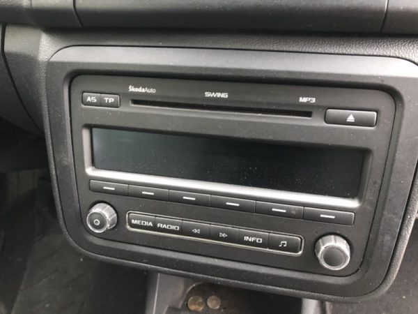 Dezmembrez Skoda Fabia II 2012 hatchback 1.2 - Dezmembrari Auto - imagine 8