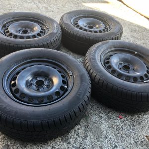 Set jante cu anvelope de iarna VW tiguan 21565R16 - Dezmembrari Auto