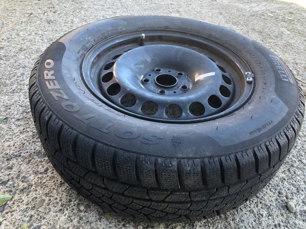 Set jante cu anvelope de iarna VW tiguan 21565R16 - Dezmembrari Auto - imagine 2