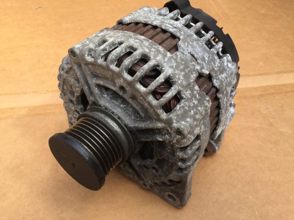 Alternator VW Passat CC 2013 03G 903 016 L 03G903016L - Dezmembrari Auto