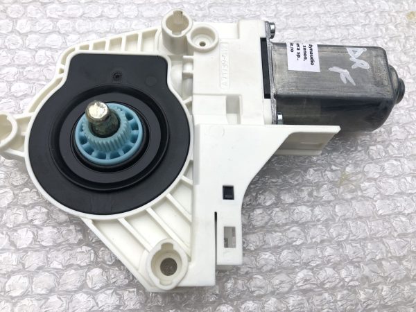 Motoras macara dreapta spate VW Sharan 8K0 959 801 B 8K0929801B - Dezmembrari Auto