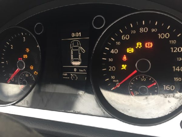 Ceasuri bord monocrom VW Passat B6 din 2009 2.0 tdi CBAB - Dezmembrari Auto - imagine 2
