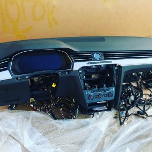 Plansa bord VW Passat B8 2015 2016 2017 2018 2019 - Dezmembrari Auto