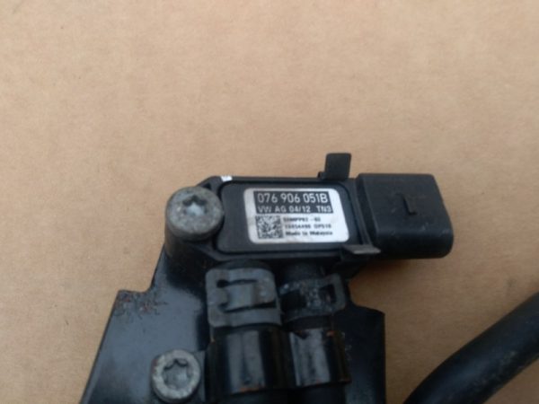 Senzor presiune gaze 076906051B - Dezmembrari Auto