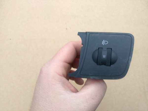 Buton reglaj faruri Audi A6 4G 4G1941301 - Dezmembrari Auto