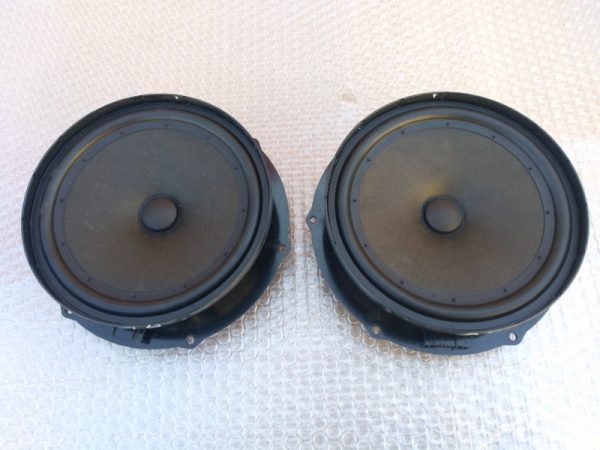 Set boxe fata VW Golf 5 1K0035454J - Dezmembrari Auto