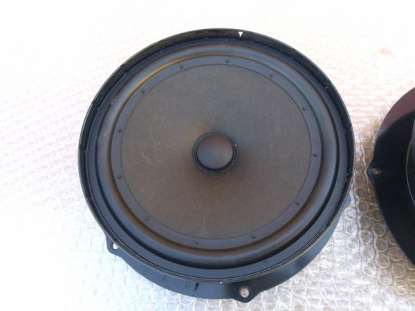 Set boxe fata VW Golf 5 1K0035454J - Dezmembrari Auto - imagine 2