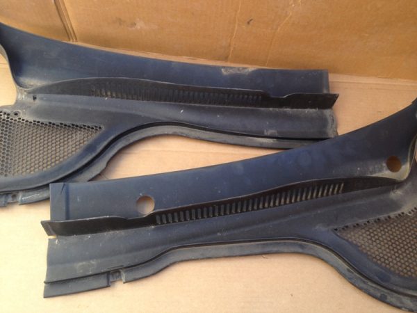 Grile stergatoare VW Passat CC 3C8819403 3C8819404 3C8 819 403 3C8 819 404 - Dezmembrari Auto