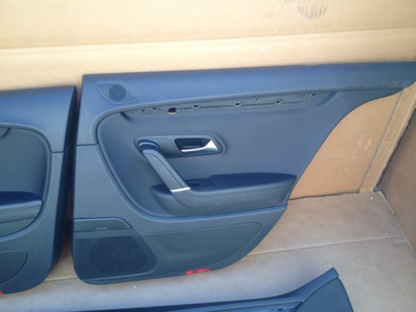 Set fete usi VW Passat CC - Dezmembrari Auto - imagine 2